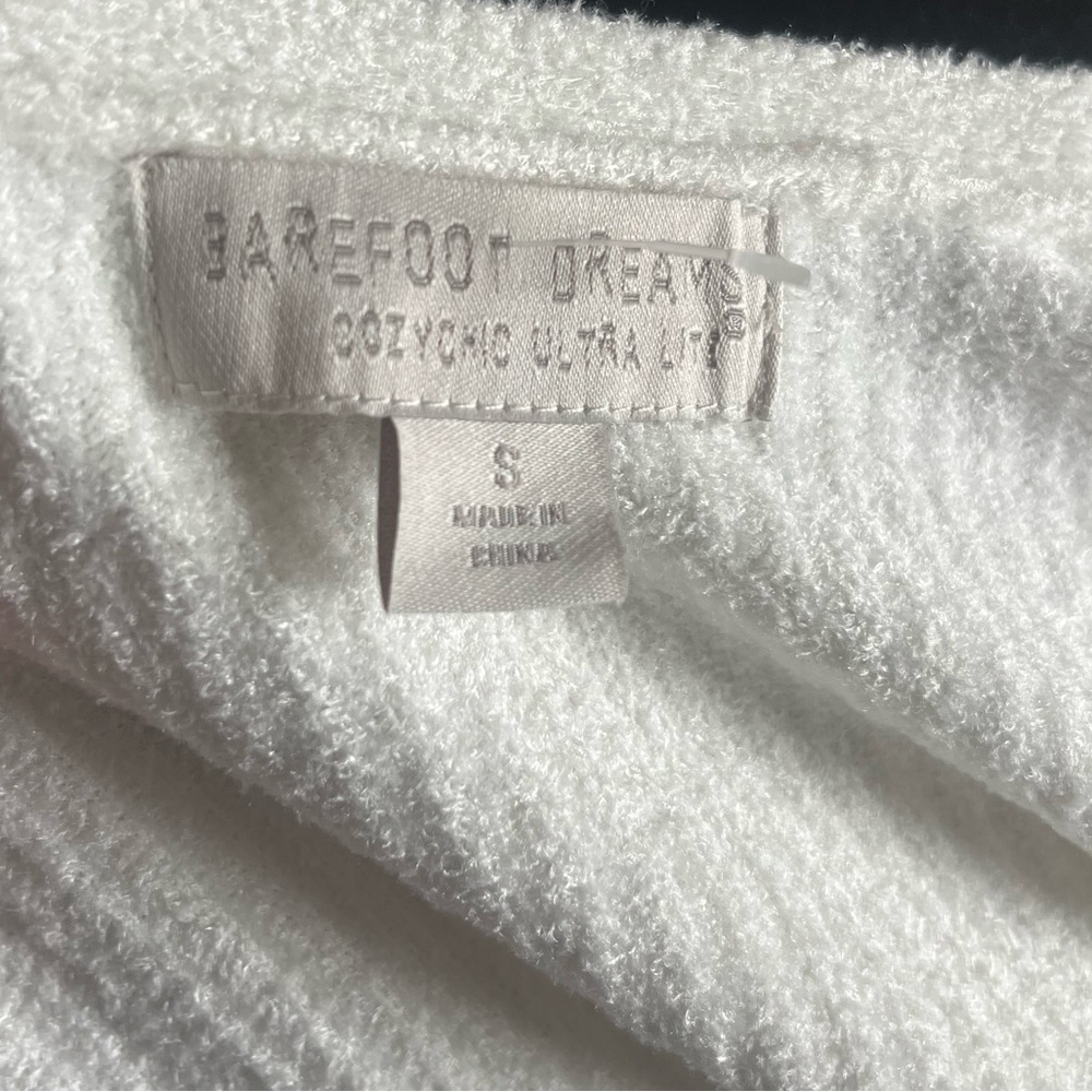 Reformation Barefoot Dreams Robe - Picture 5 of 6